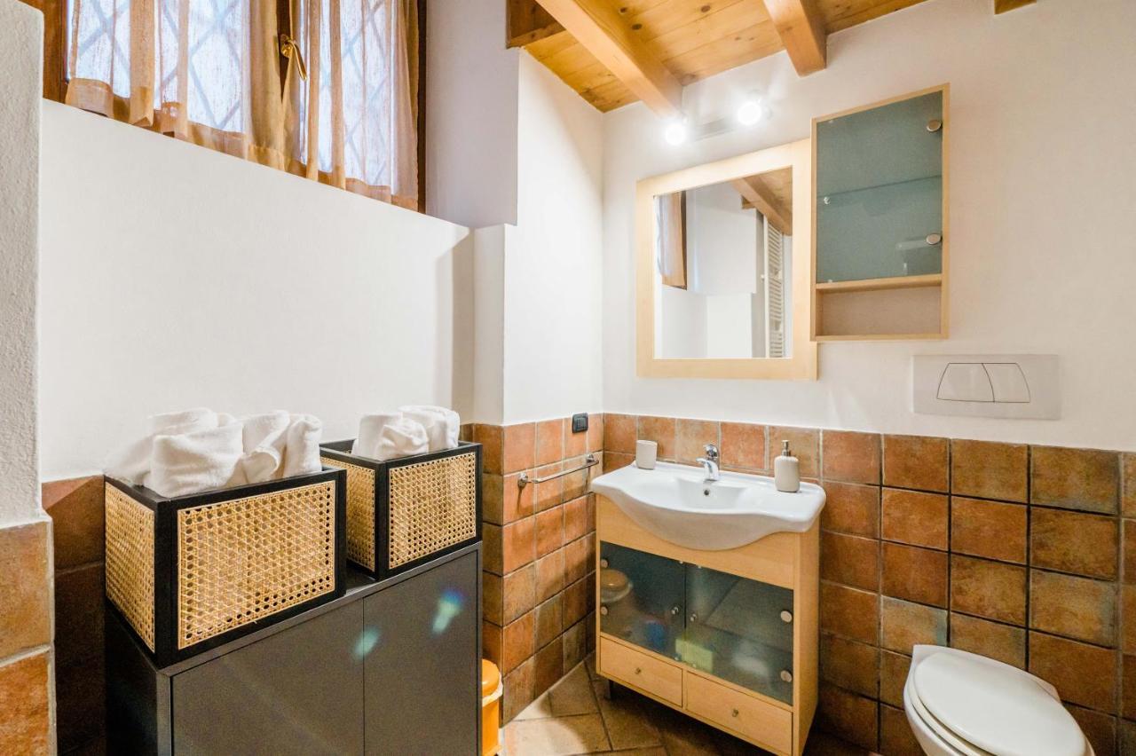 Feel - Sweet Old Town Apartment Bergamo Luaran gambar