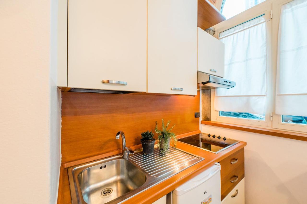Feel - Sweet Old Town Apartment Bergamo Luaran gambar